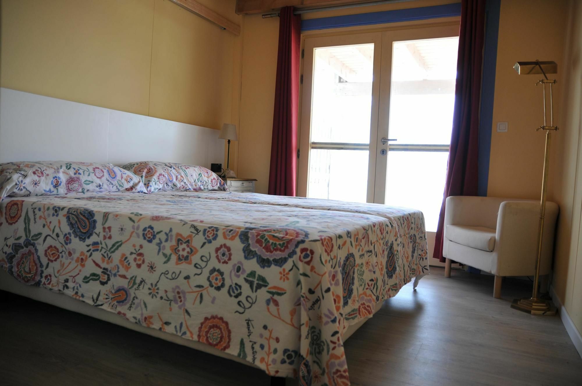 Aparthotel Oliwood Beach Oliva Esterno foto